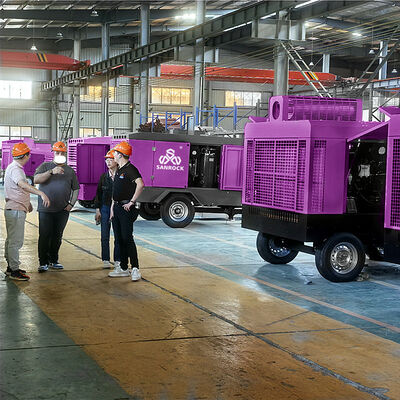 저소음 스크루 공기 압축기 휠 엔진으로 가동 산업 스크루 공기 압축기